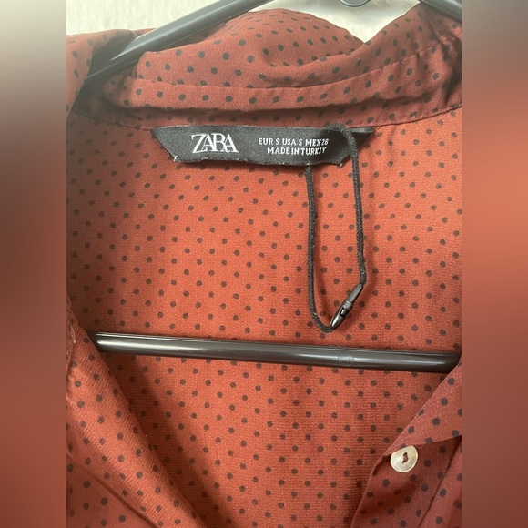 Zara Basics brown / black Swiss dot button up silky blouse, drawstring hem; S - Picture 2 of 8